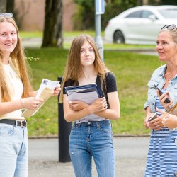 GCSEResults120821 073